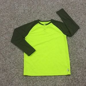 Tee shirt